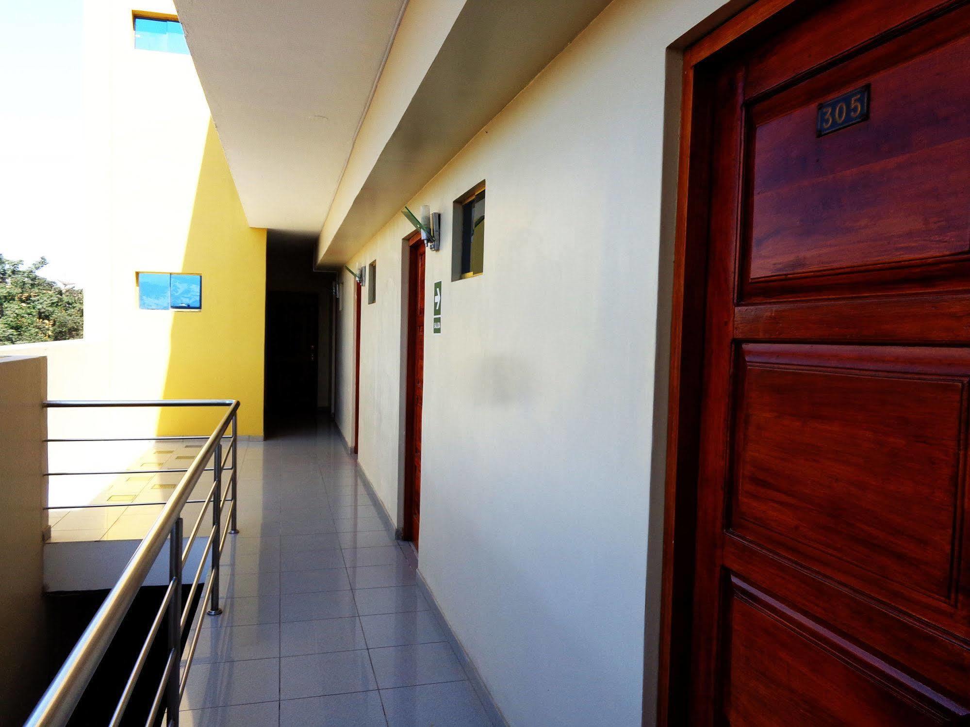 Hotel Colon Plaza Ica Exterior foto