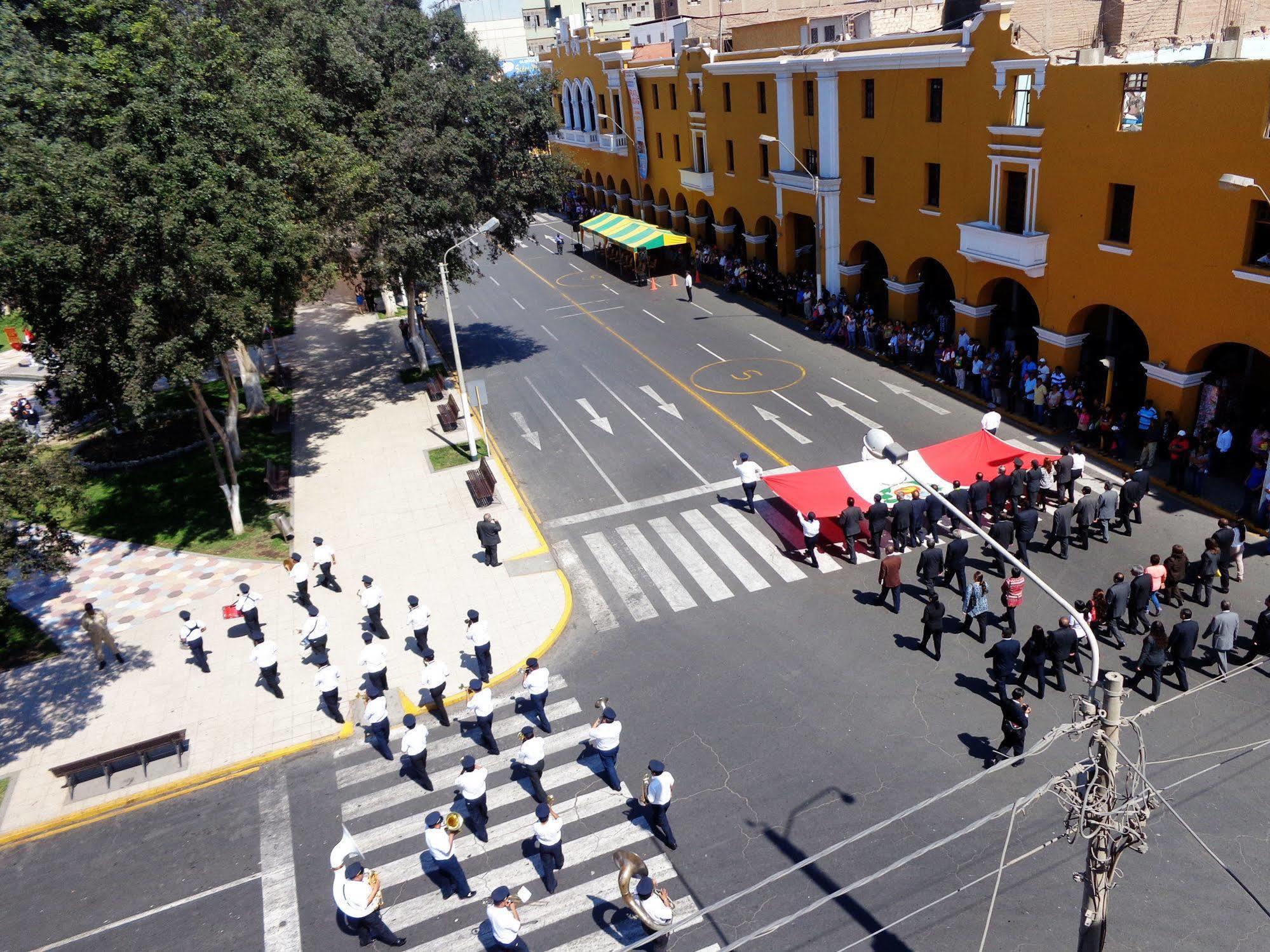 Hotel Colon Plaza Ica Exterior foto